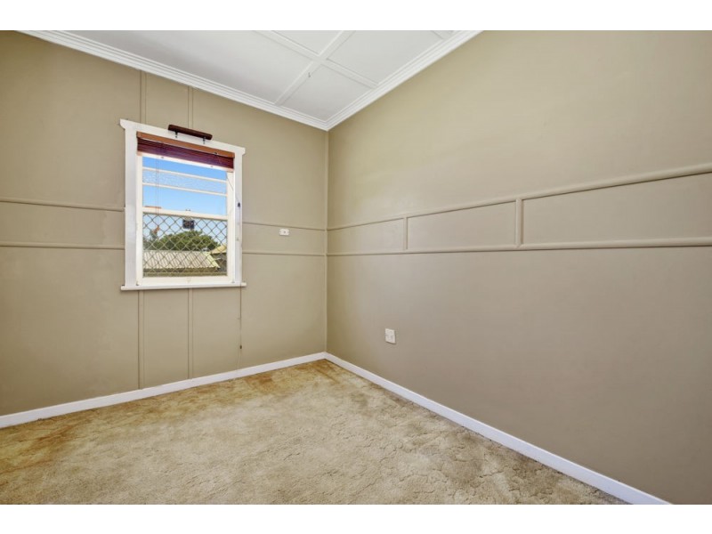 2 Ranfurley Street, Newtown QLD 4350