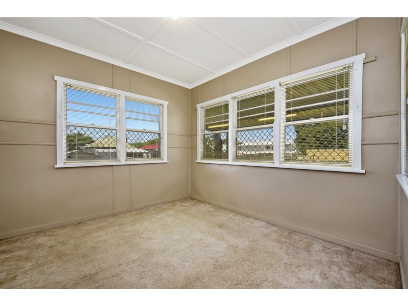 2 Ranfurley Street, Newtown QLD 4350
