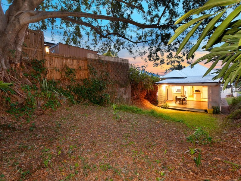 15 Storie Street, Red Hill QLD 4059