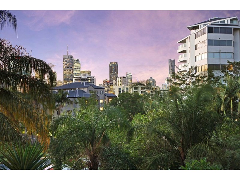 3/64 Lambert Street, Kangaroo Point QLD 4169