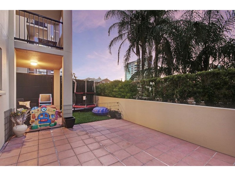 3/64 Lambert Street, Kangaroo Point QLD 4169