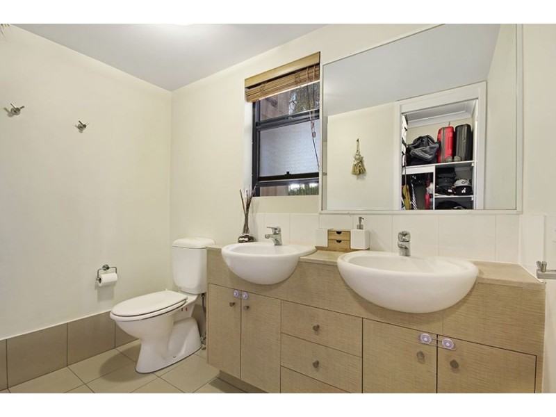 3/64 Lambert Street, Kangaroo Point QLD 4169
