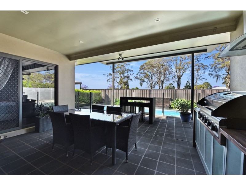2 Prospect Terrace, Highfields QLD 4352