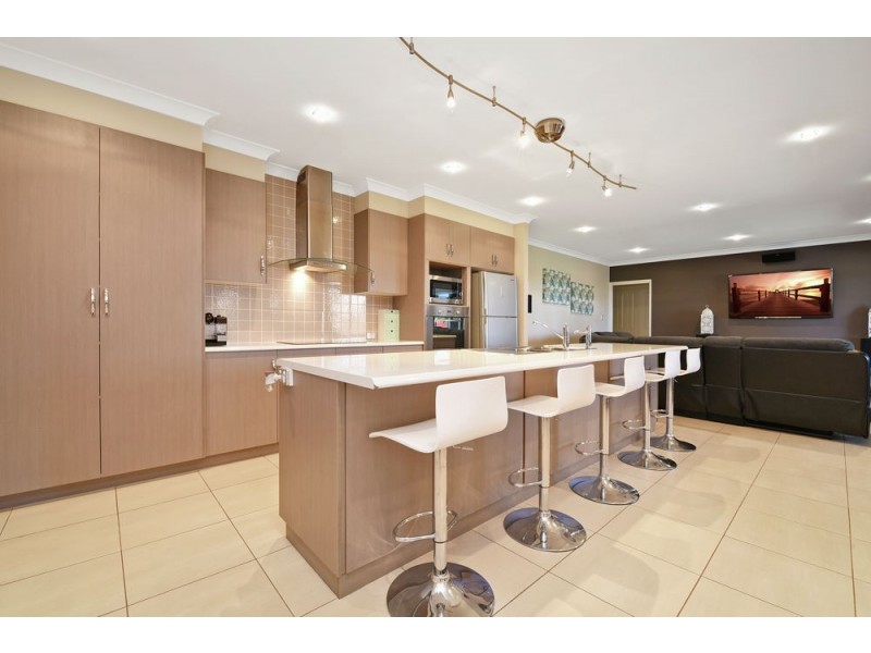 2 Prospect Terrace, Highfields QLD 4352