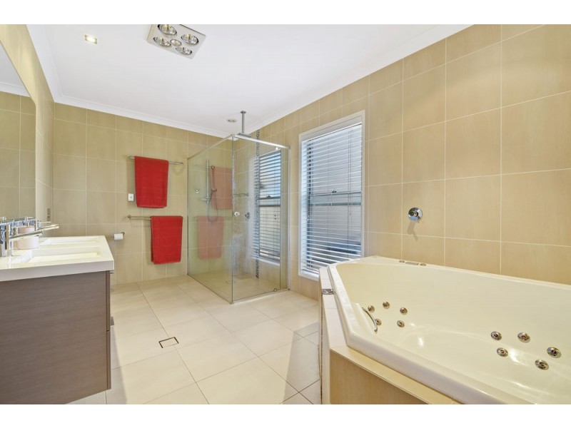 2 Prospect Terrace, Highfields QLD 4352