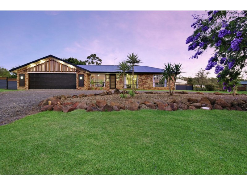 3 Delvue Crescent, Highfields QLD 4352