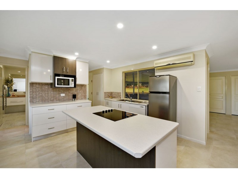 3 Delvue Crescent, Highfields QLD 4352