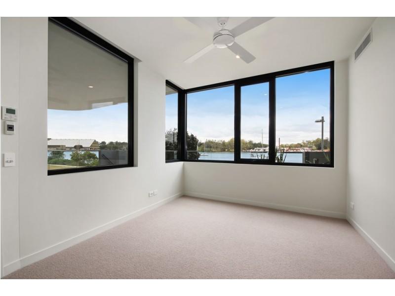 9103/50 Parkside Circuit, Hamilton QLD 4007