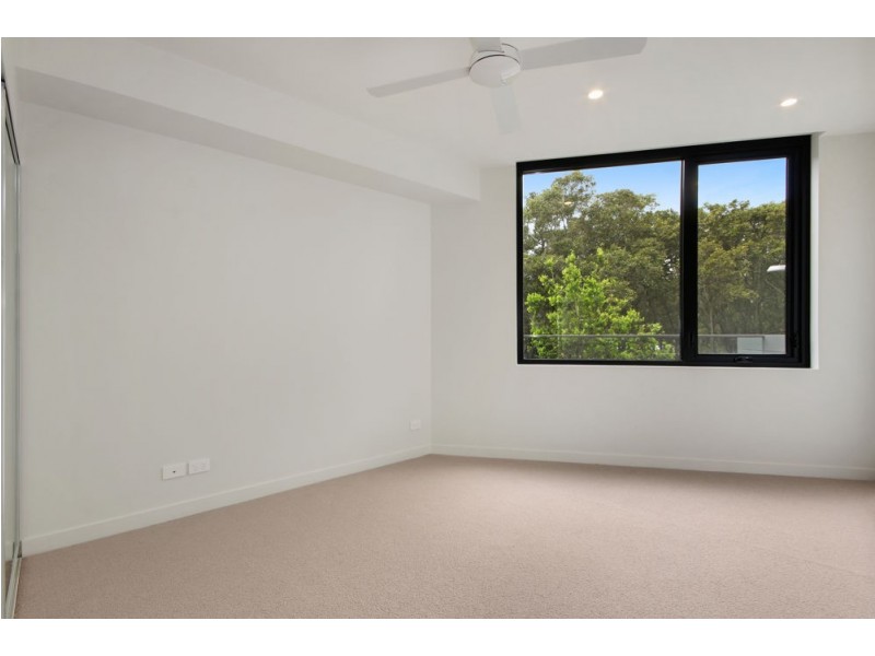 9103/50 Parkside Circuit, Hamilton QLD 4007