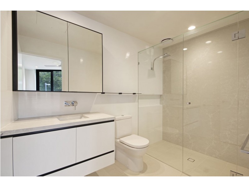 9103/50 Parkside Circuit, Hamilton QLD 4007