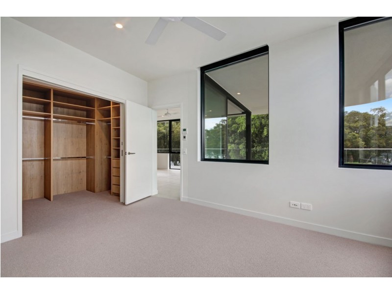 9103/50 Parkside Circuit, Hamilton QLD 4007