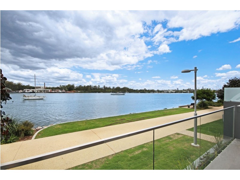 9103/50 Parkside Circuit, Hamilton QLD 4007