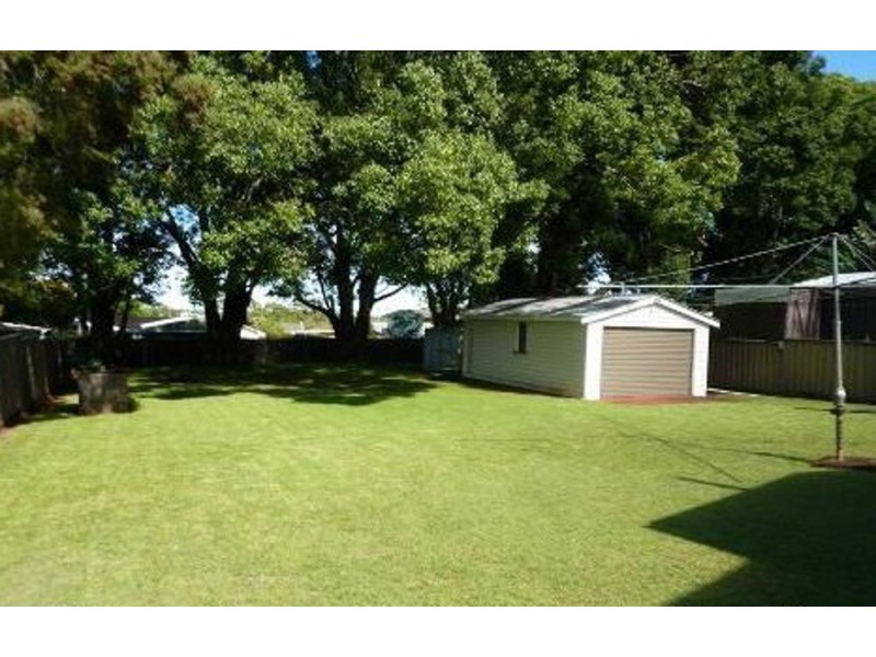 45 Llewellyn Street, Centenary Heights QLD 4350