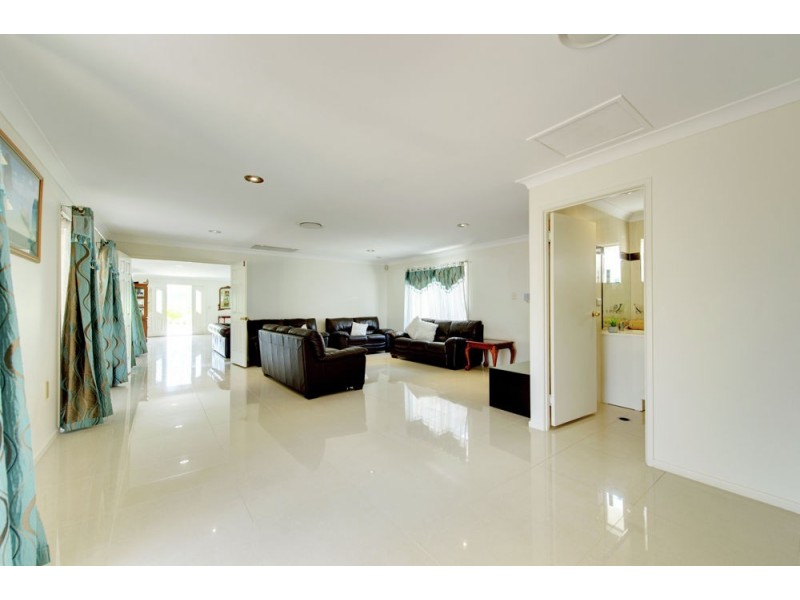 60 Tyberry Street, Chandler QLD 4155
