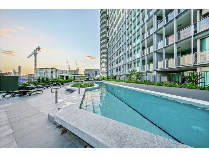 1204/30 Festival Place, Newstead QLD 4006