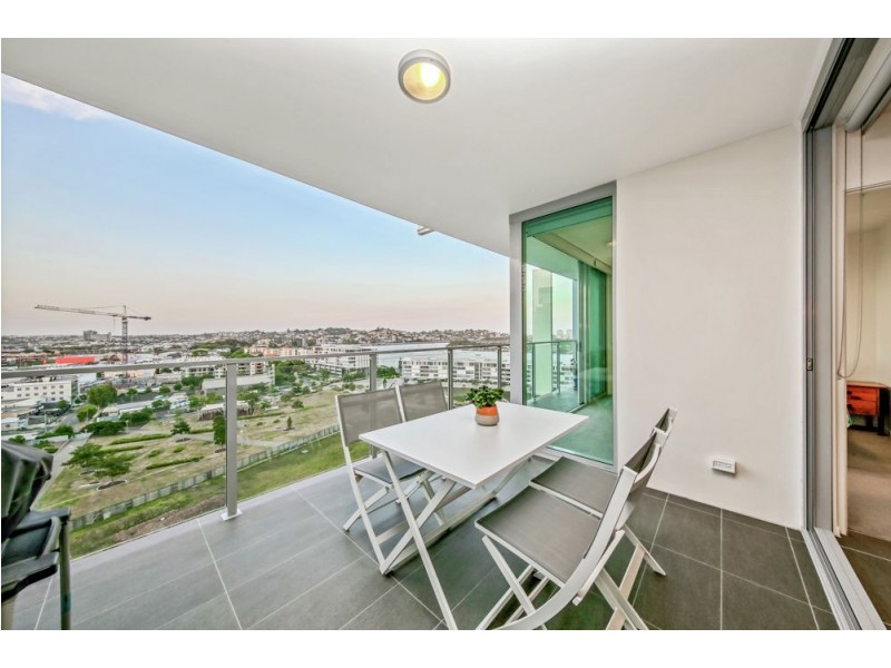 1204/30 Festival Place, Newstead QLD 4006