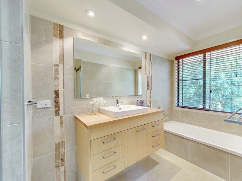 20 Zambesi Street, Riverhills QLD 4074