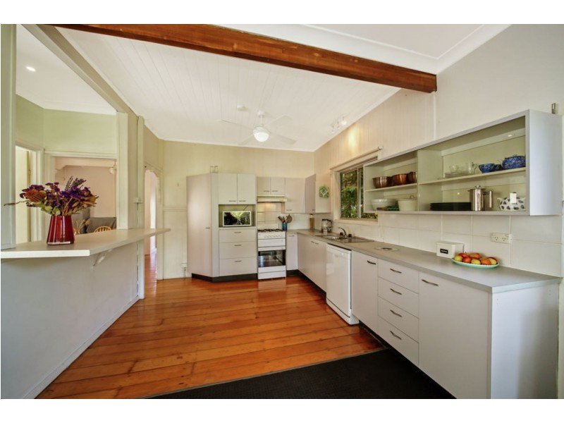 24 Lucy Street, Thorneside QLD 4158