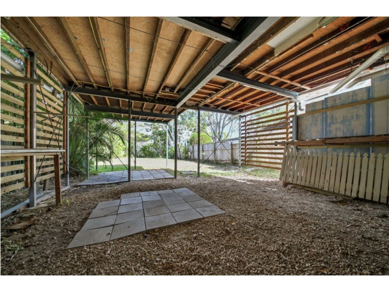 24 Lucy Street, Thorneside QLD 4158