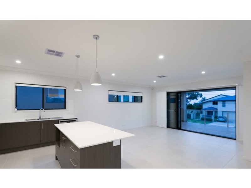 14A Claremont Street, Birkdale QLD 4159