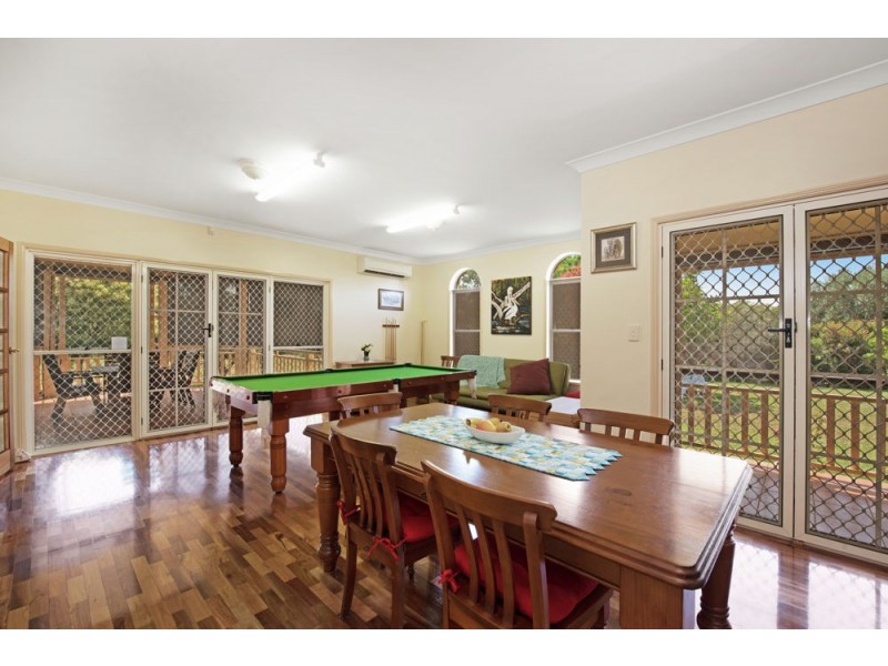 10 Stanley Parade, Highfields QLD 4352