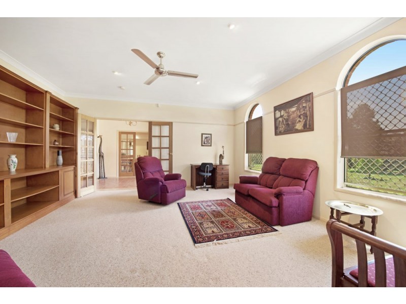 10 Stanley Parade, Highfields QLD 4352