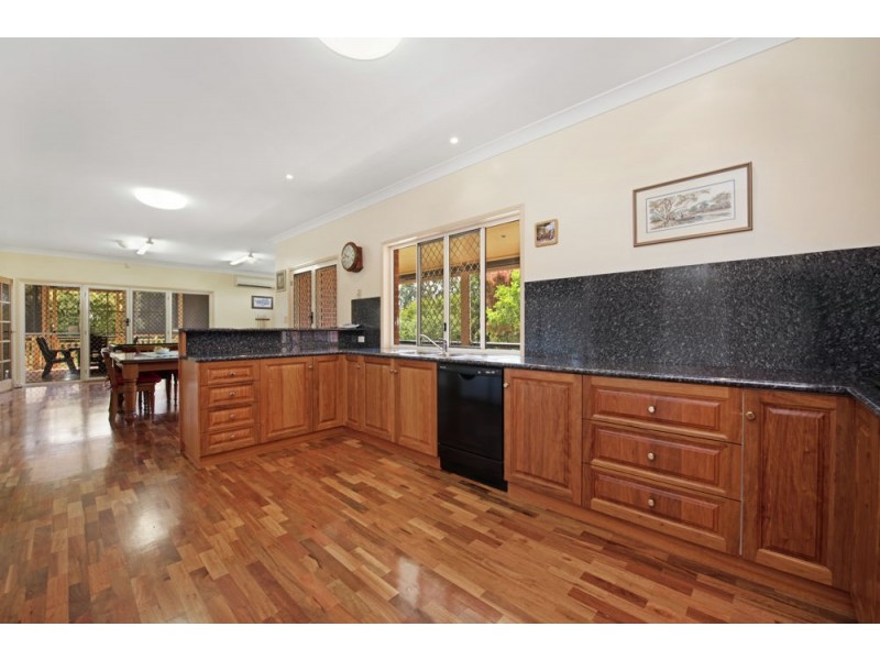 10 Stanley Parade, Highfields QLD 4352