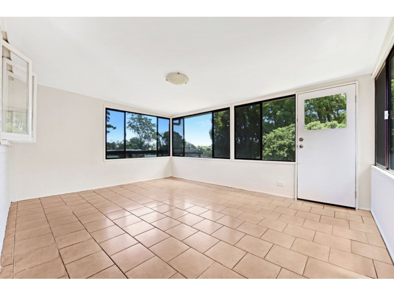 17 Gregory Street, Harlaxton QLD 4350