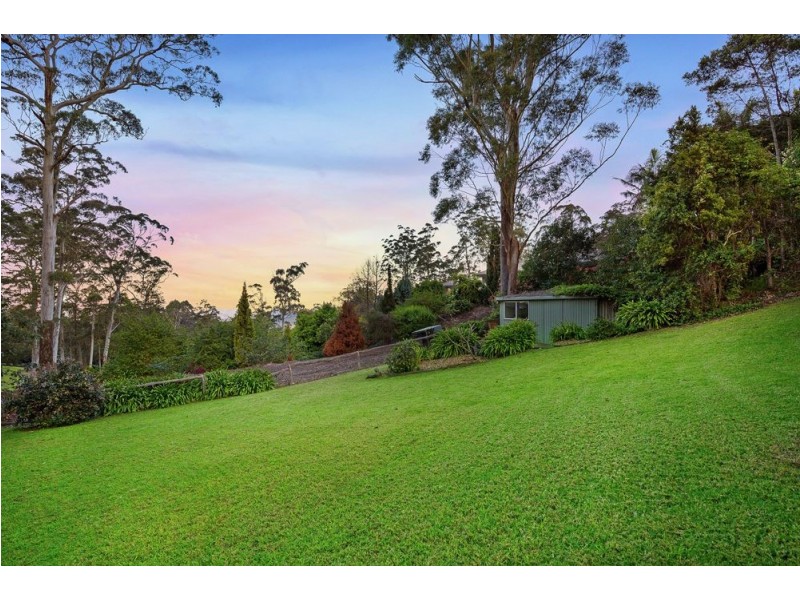 19 Hilltop Crescent, Blue Mountain Heights QLD 4350