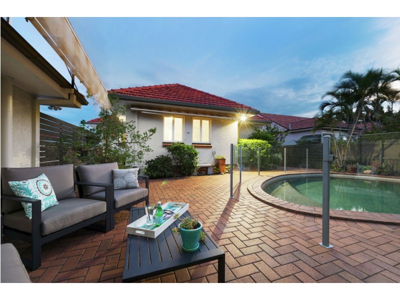 235 Rode Road, Wavell Heights QLD 4012