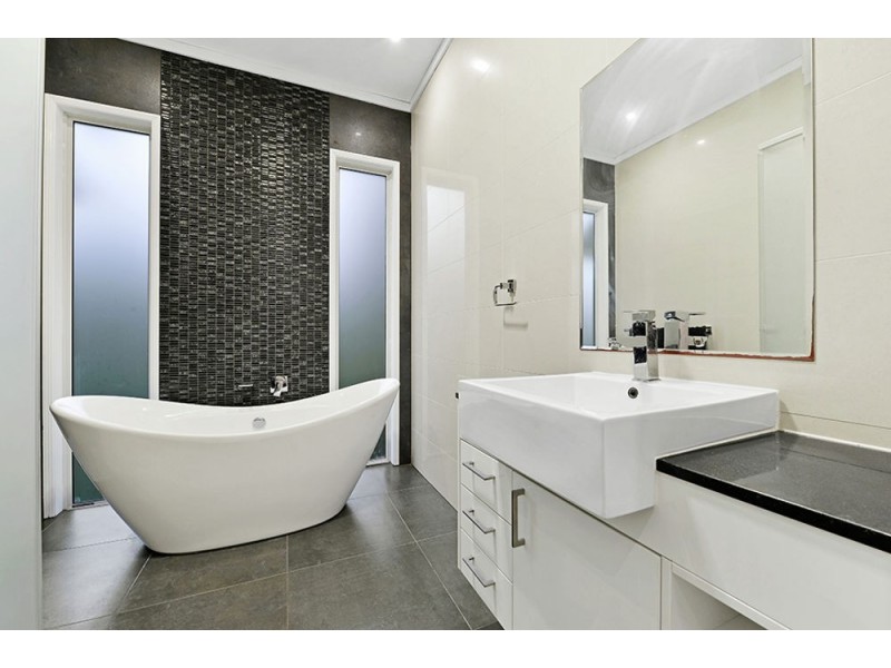 28 Waterworks Road, Red Hill QLD 4059