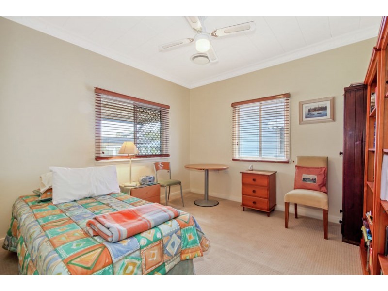 51 Townsend Street, Brighton QLD 4017