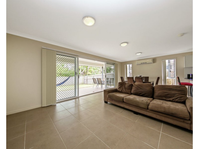 1/87 Emsworth St, Wynnum QLD 4178