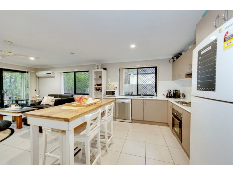 59 Friend St, Wakerley QLD 4154