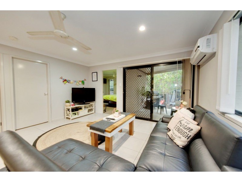59 Friend St, Wakerley QLD 4154