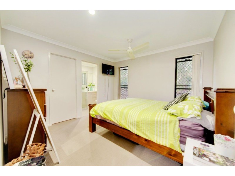 59 Friend St, Wakerley QLD 4154