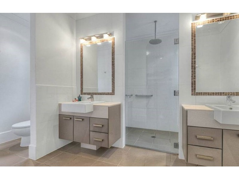 59 Baringa St, Morningside QLD 4170