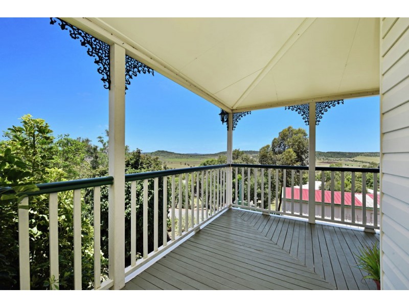 11 Nichols Drive, Glencoe QLD 4352