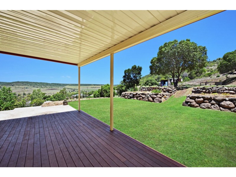 11 Nichols Drive, Glencoe QLD 4352