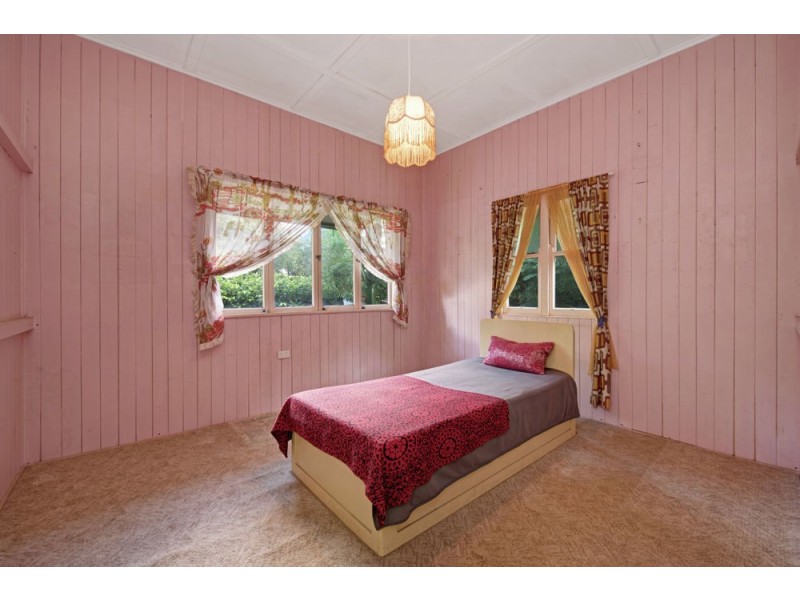 16 Jones Street, Harlaxton QLD 4350