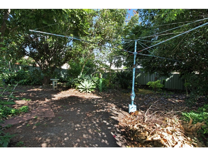 16 Jones Street, Harlaxton QLD 4350