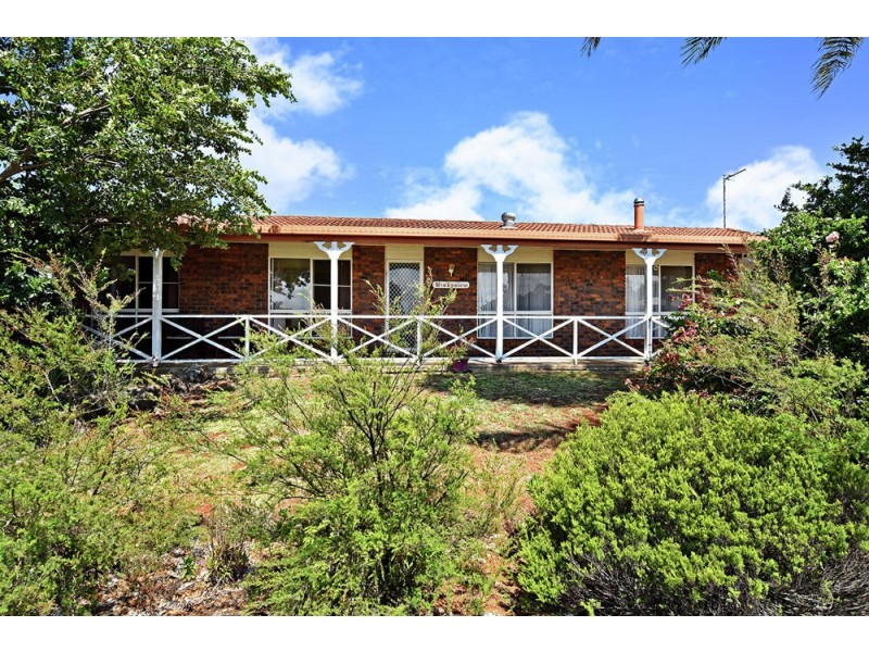 7 Moore Crescent, Wilsonton QLD 4350