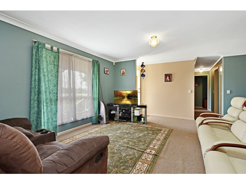 7 Moore Crescent, Wilsonton QLD 4350