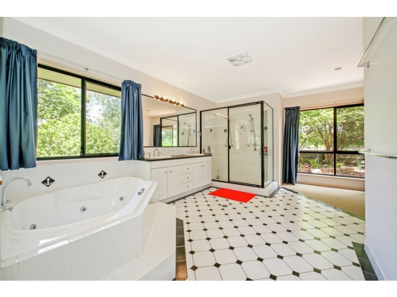 202 Gibbons Road, Samford Valley QLD 4520