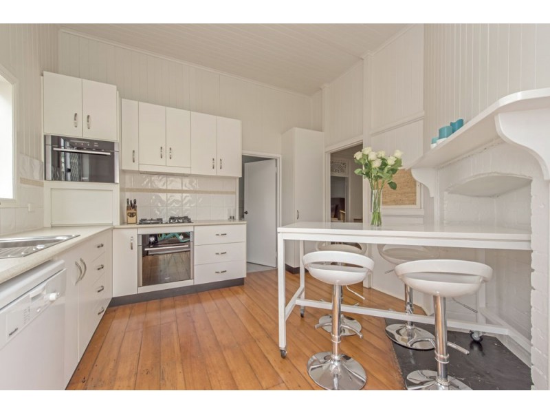 8 Kelfield Street, North Toowoomba QLD 4350