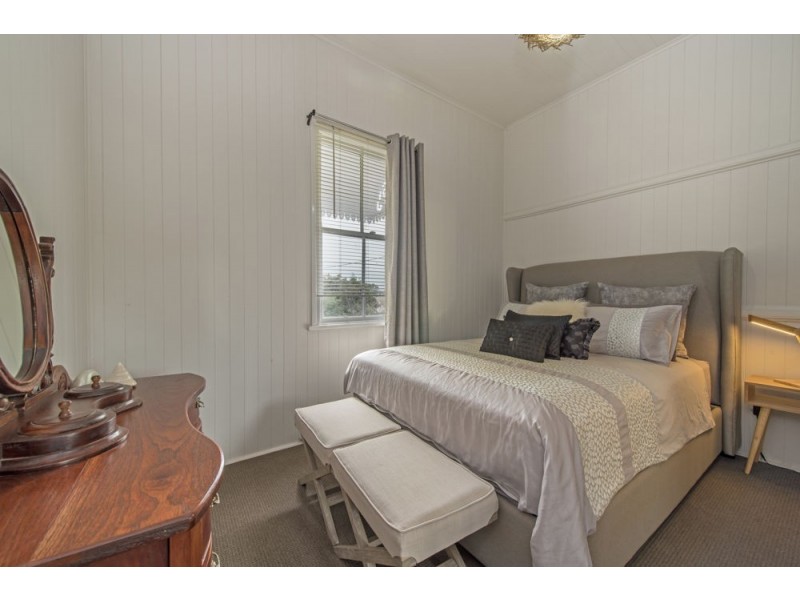 8 Kelfield Street, North Toowoomba QLD 4350