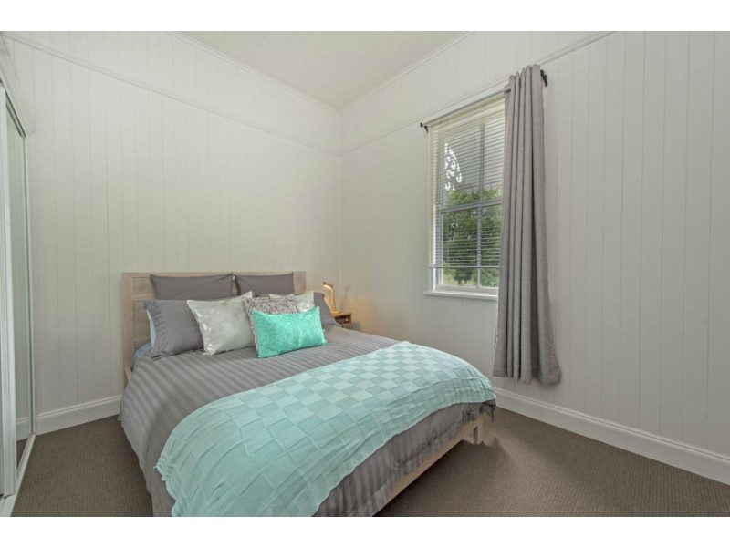 8 Kelfield Street, North Toowoomba QLD 4350