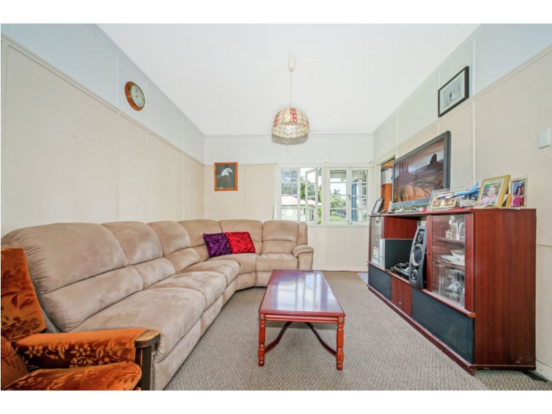 15 Broula Street, Stafford Heights QLD 4053