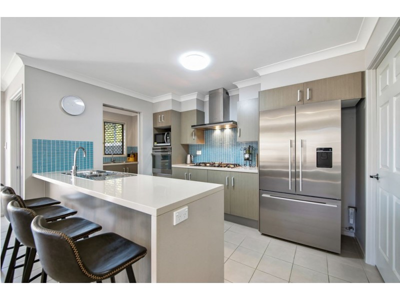27 Blackwood Road, Geebung QLD 4034