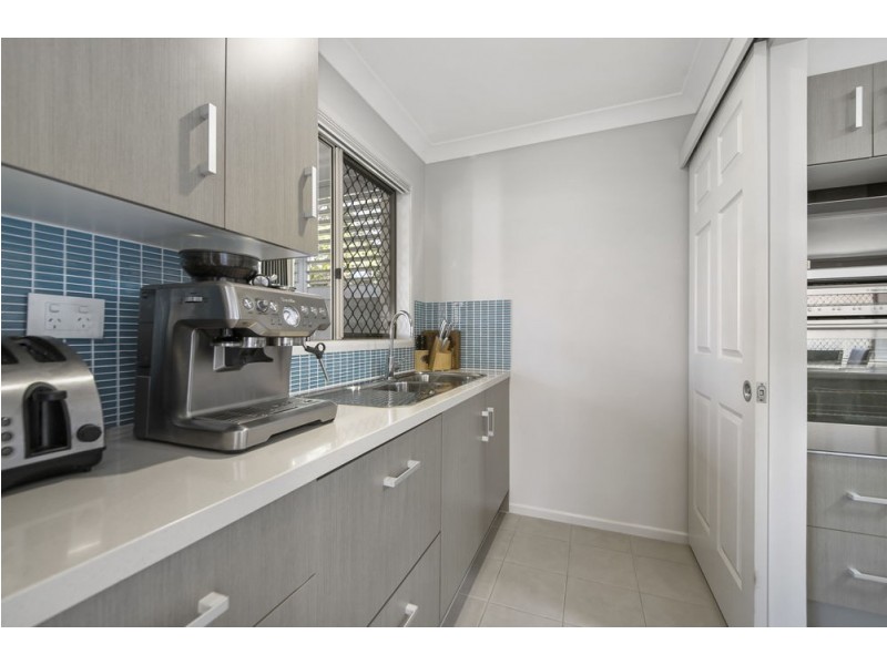 27 Blackwood Road, Geebung QLD 4034